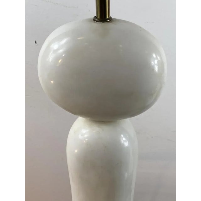 Pair of 1970s Modernist Sculpted White and Black Marble Lamps For Sale In Philadelphia - Image 6 of 8