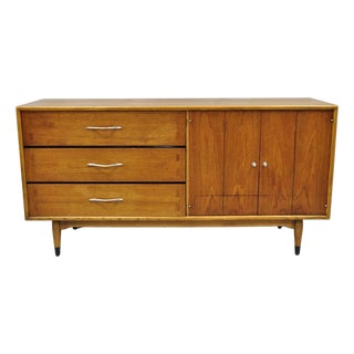 Vintage Lane Acclaim Mid Century Modern Walnut Dovetail Buffet Credenza Cabinet For Sale