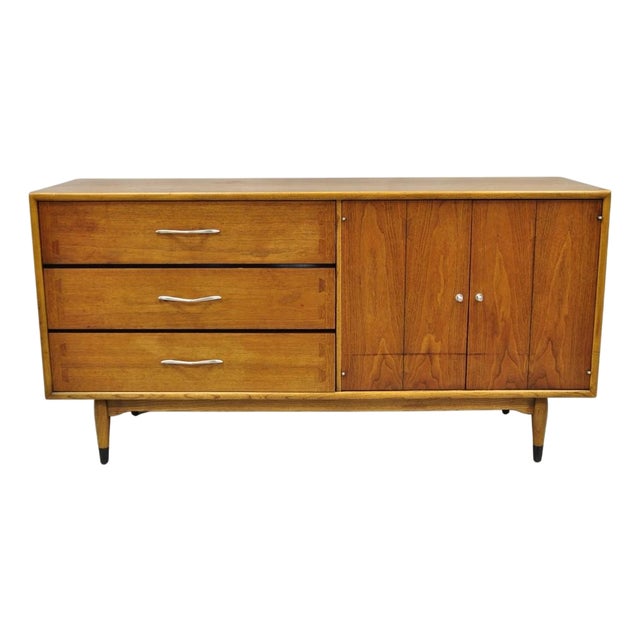 Vintage Lane Acclaim Mid Century Modern Walnut Dovetail Buffet Credenza Cabinet For Sale