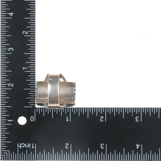 Late 20th Century sz11.5 Vintage Zuni Sterling, turquoise and shell cobblestone ring For Sale - Image 5 of 7