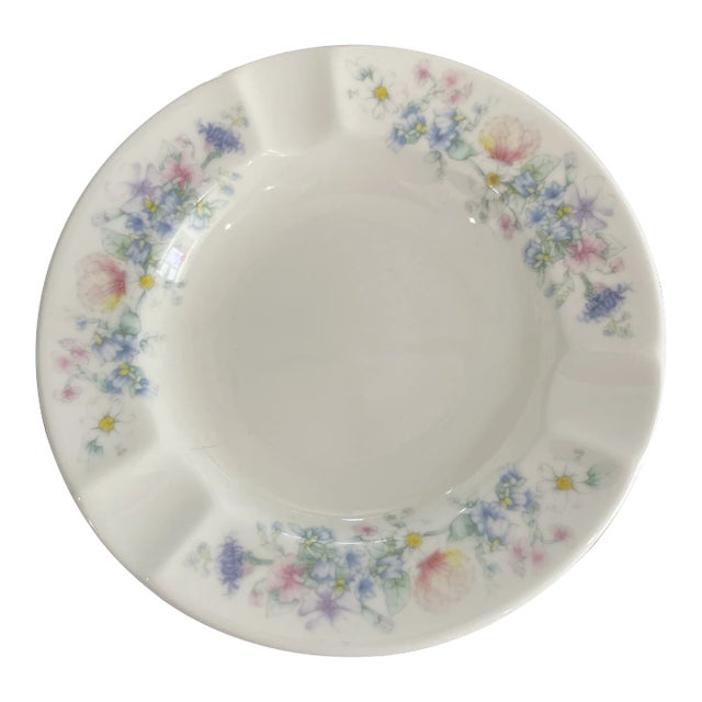 1960s Wedgewood Catchall For Sale