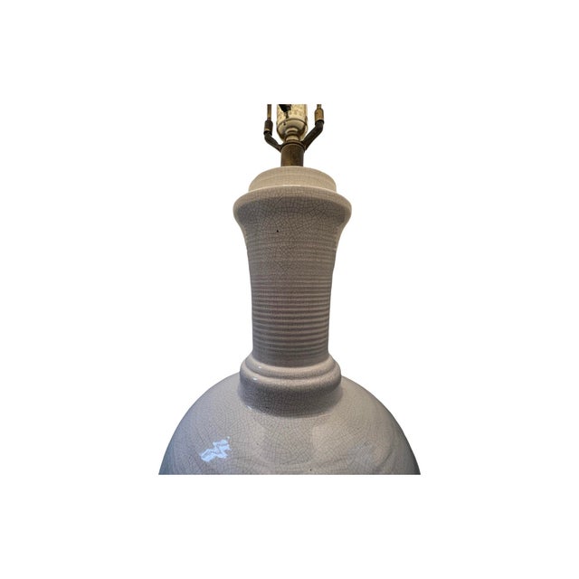 Vintage Mid-Century Modern 1960s Table Lamp Vintage Ceramic Studio Pottery White Glaze Walnut For Sale In Palm Springs - Image 6 of 7