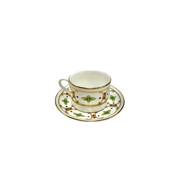 “Giralda” by William Yeoward is a refined bone china pattern decorated and hand finished in real gold. It's pattern is...