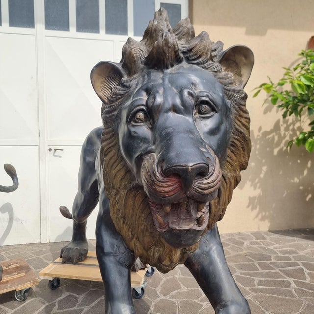 Large Bronze Sculptures of Lions, 1870, Set of 2 For Sale - Image 12 of 18