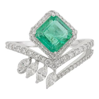 Aristocrat Creative Design Emerald & Diamond Ring in 18k White Gold Size 6.5 For Sale