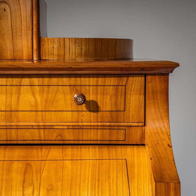 Biedermeier Roll-Top Secretary in Cherrywood, Saxony, 1835 For Sale - Image 9 of 15