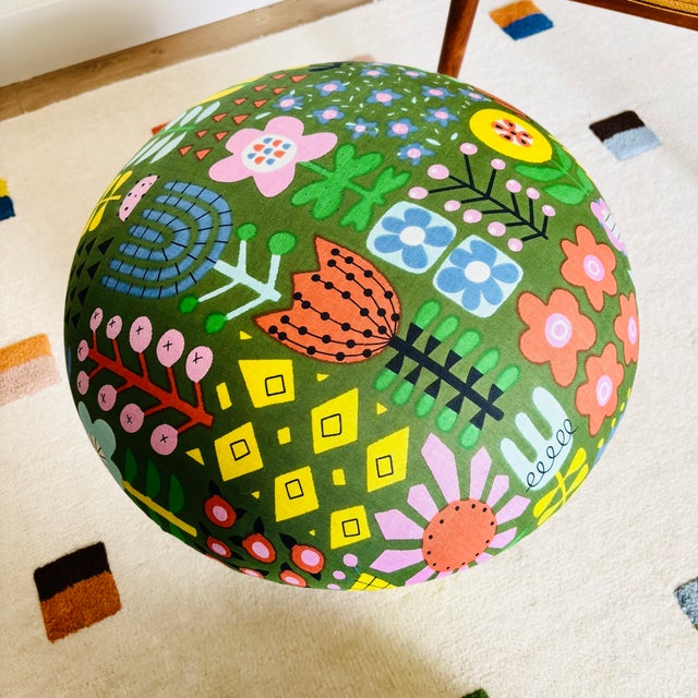 Not Yet Made - Made To Order Mushroom Ottoman in Green Garden Hand Block Printed Fabric For Sale - Image 5 of 11