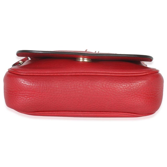2010s Red Pebbled Calfskin Interlocking G Small Soho Flap Bag For Sale - Image 5 of 9