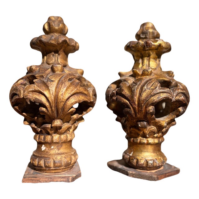 18th Century Louis XV Architectural Carved and Gilded Wood Finials, Set of 2 For Sale