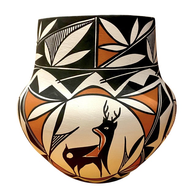 Ceramic Louise Amos Acoma Pueblo New Mexico Native American Pottery Olla Vase With Heartline Deer Motif, Smithsonian American Indian Museum For Sale - Image 7 of 14