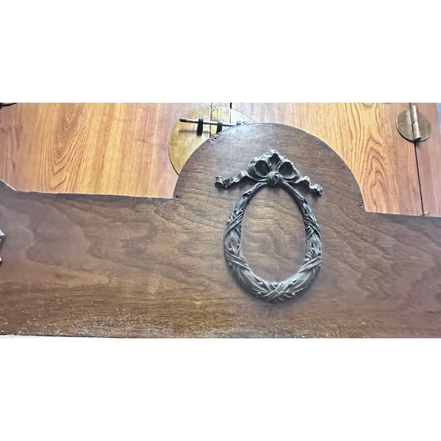 1900-1909 Edwardian William and Mary Chest on Legs China Hutch Cabinet Vitrine English European Antique Glass Doors Wood Display Vitrine For Sale In Los Angeles - Image 6 of 18