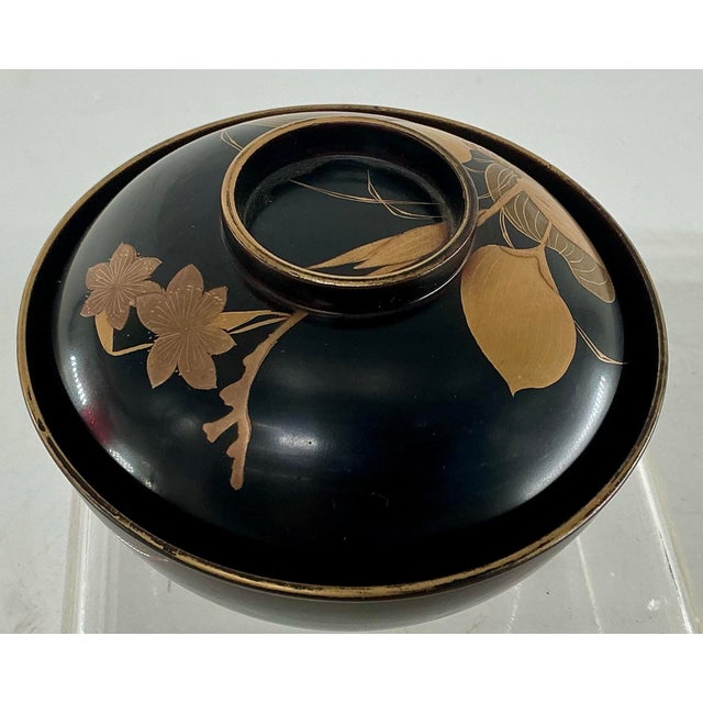 1920s Antique Japanese Gold Decorated Maki-E Laquer Bowl With Lid For Sale - Image 5 of 12