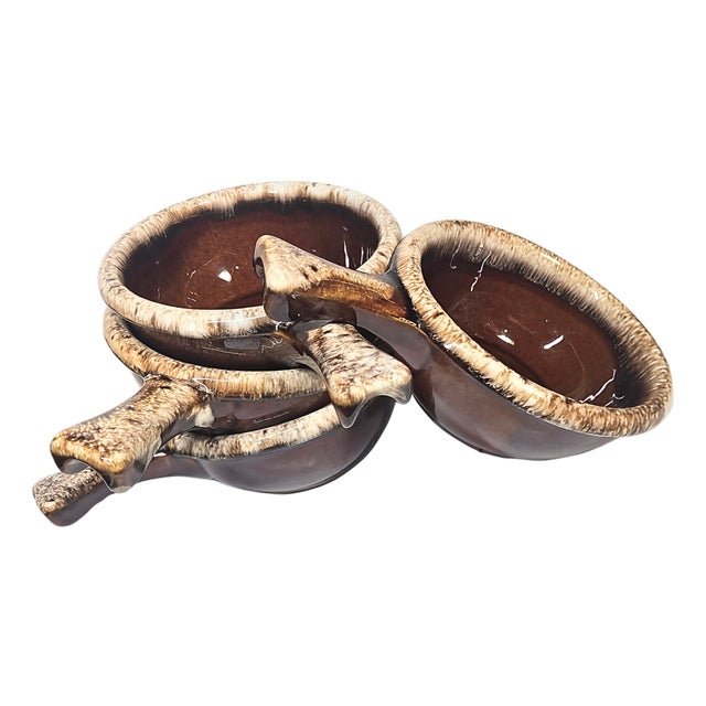 Vintage Hull Ceramic Drip Handled Bowls - Set of Four For Sale