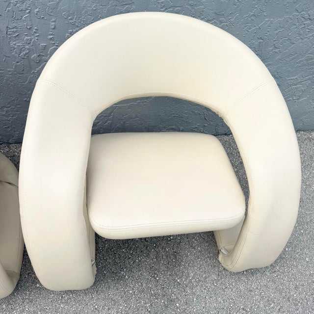 Postmodern Beige Faux Leather Tongue Chairs by Cheers - A Pair For Sale In West Palm - Image 6 of 8
