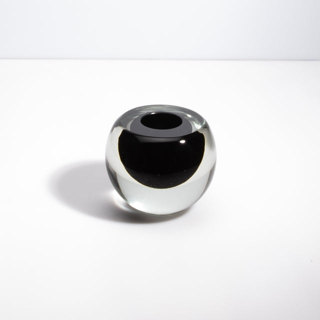 Modern Hand Blown Murano Vase Sphere in Clear With Onyx Black For Sale - Image 3 of 10