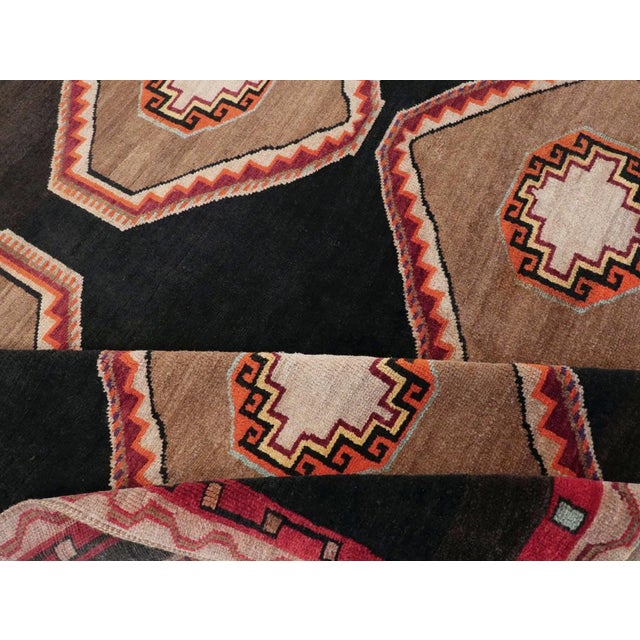 Galerie Shabab Collection Mid-20th Century Turkish Anatolian Gallery Carpet For Sale - Image 9 of 10