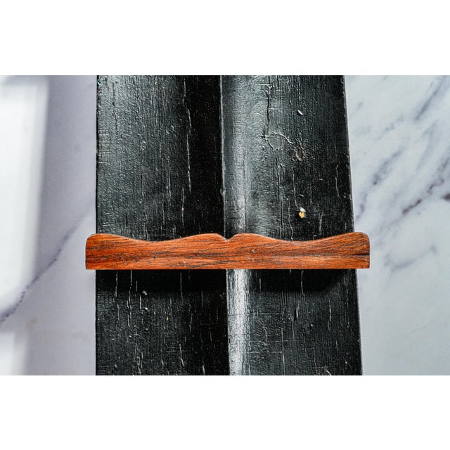 Cambridge University Antique Rowing Oar Trophy Pipe Rack Tobacciana Nautical Theme Home Wall Decor For Sale In New York - Image 6 of 12