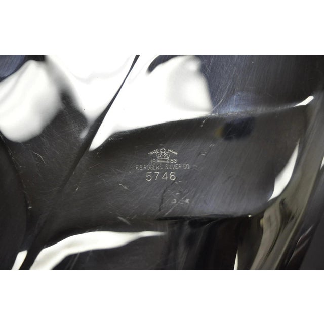 Metal Mid 20th Century f.b. Rogers Silver Plated Oval Leaf Form Serving Bar Tray Platter With Handle For Sale - Image 7 of 8