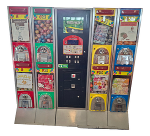 Professional Sammy Prize Party Vending Machine with 8 Stations, 1980s