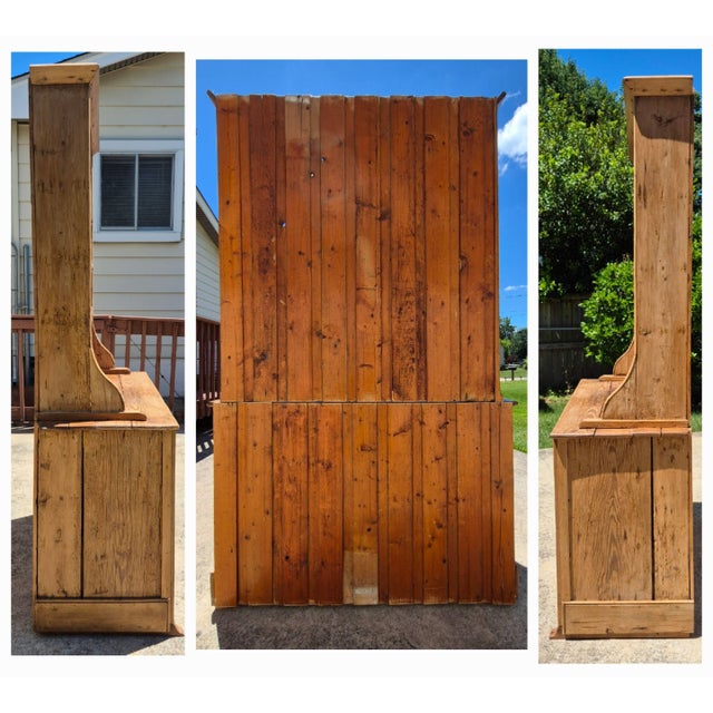 Circa 1890s English Scrubbed Pine Hutch Cabinet Welsh Dresser Cupboard W/ Plate Racks For Sale - Image 10 of 18