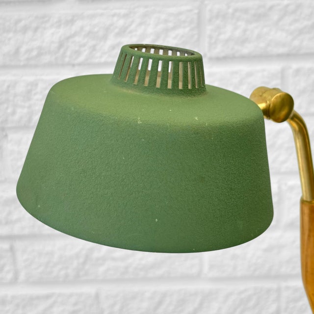 32966 Desk Lamp in Brass & Elm by Bertil Brisborg for Nordiska Kompaniet, Sweden, 1950s For Sale - Image 12 of 15