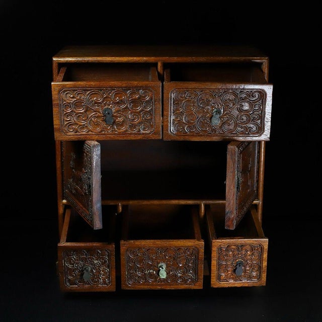 Vintage Chinese Huali Rosewood Carved "Antiques" Cabinet With 5 Drawers and Double Doors For Sale In Los Angeles - Image 6 of 10