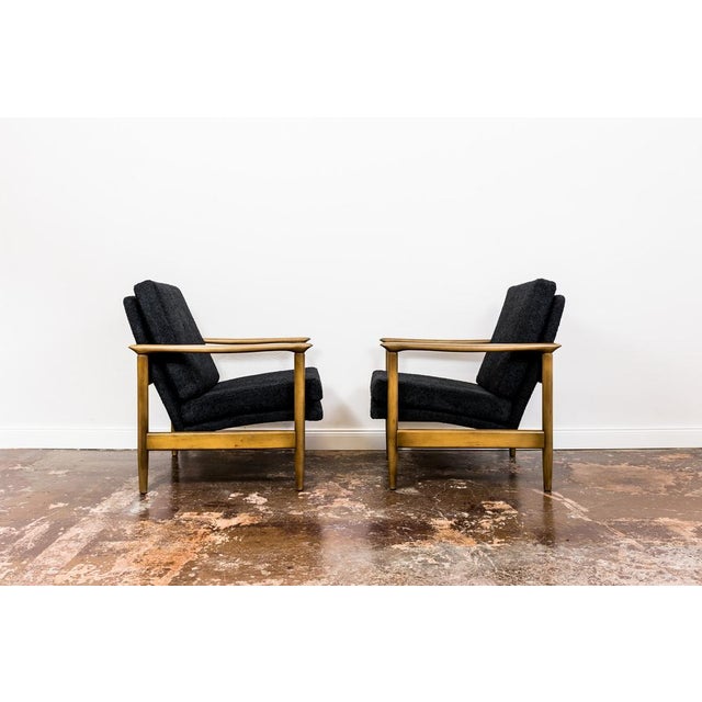 GFM 142 Armchairs by Edmund Homa for Gościcńskie Furniture Fabryki, 1960s, Set of 2 For Sale - Image 18 of 18