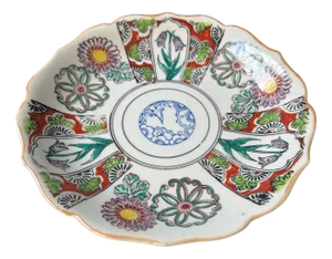 Authentic Japanese Imari Plate Floral Decoration, 1920