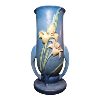 1940s Roseville Bermuda Blue “Zephyr Lily”, Double Handled Vase For Sale