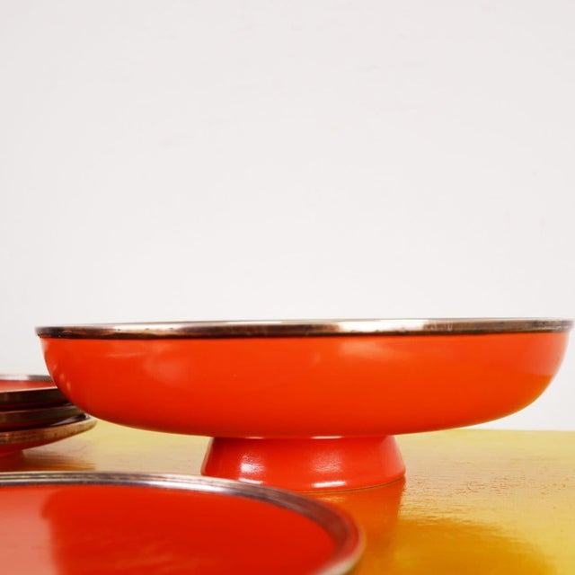 Vintage German Centerpiece with Plates from Karlsruhe, 1960s, Set of 6 For Sale - Image 3 of 13
