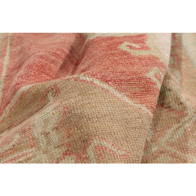 Vintage Turkish Oushak Rug, 04'04 X 07'04 For Sale In Dallas - Image 6 of 10