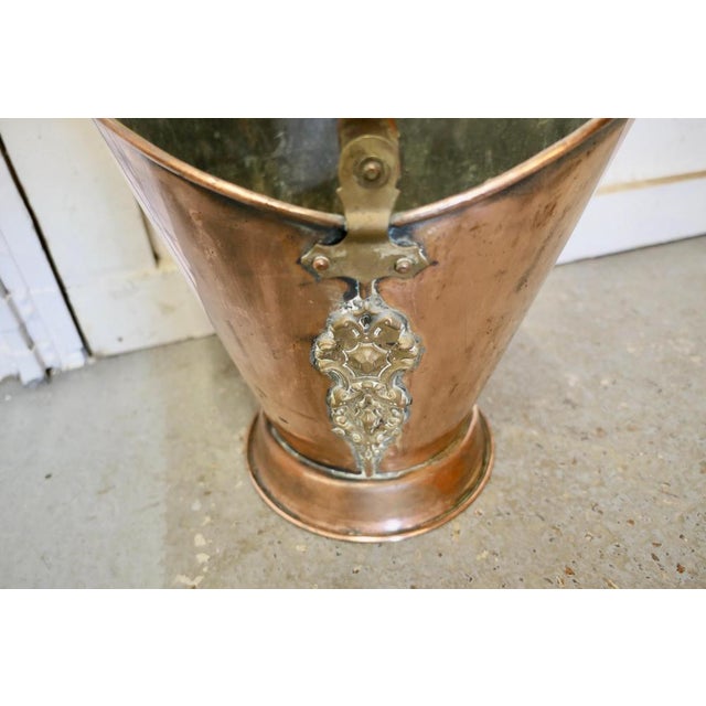 Art Nouveau Embossed Copper Helmet Coal Scuttle, 1880s For Sale - Image 4 of 9