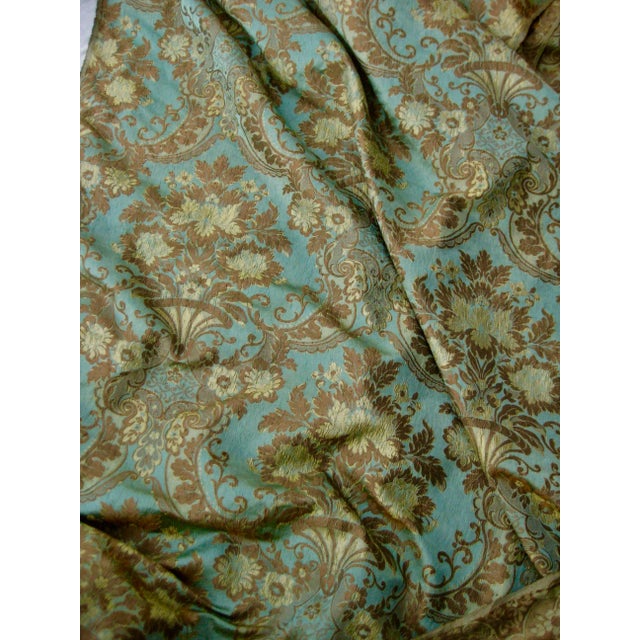 Early 19th Century 19th Century Large Italian Baroque Silk Fabric- 12 Yards Long Roll For Sale - Image 5 of 10