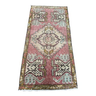 Turkish Yastik Rug 1'8" x 3'1" For Sale