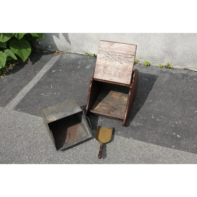 19th Century American Carved Oak Coal Scuttle With Shovel For Sale In Philadelphia - Image 6 of 10
