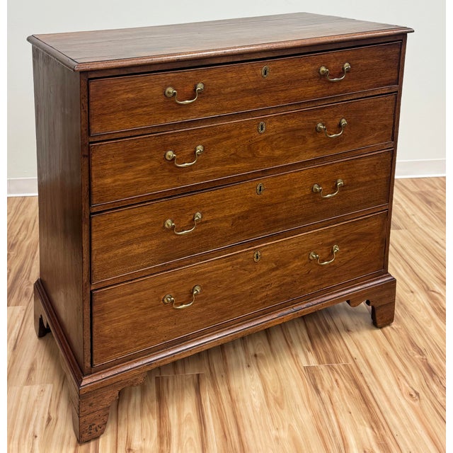 Early 18th Century Antique English George III Mahogany Chest of Drawers For Sale - Image 5 of 17