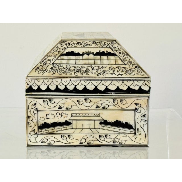 Wood 20th Century Vizagapatam Dresser Box From India For Sale - Image 7 of 13
