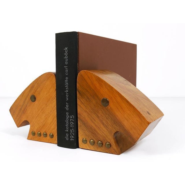 Modern Austrian Modern Horse Bust Bookends in Walnut and Brass, 1950s, Set of 2 For Sale - Image 3 of 11