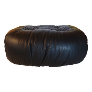 Soriana Ottoman in Black Leather by Afra & Tobias Scarpa for Cassina, 1970s For Sale