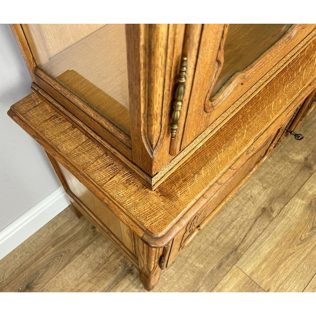 Bookcase Vintage French Louis Xiv Style Oak Glazed Display Cabinet Lot 6490 For Sale - Image 14 of 18