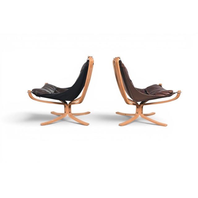 Vatne Møbler Mid 20th Century Pair of Lowback Sigurd Ressell Falcon Chairs in Lacquered Beech For Sale - Image 4 of 11