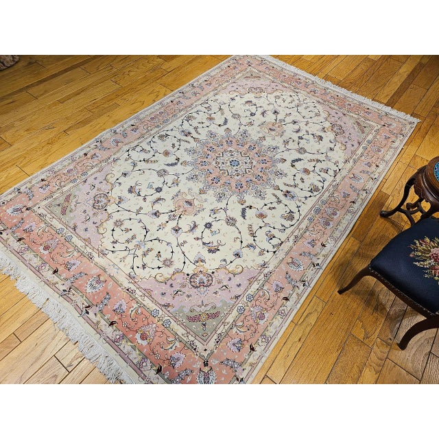 Persian Tabriz Rug, Hand-Knotted Wool & Silk, Fine Floral Pattern, Ivory & Pink, 7x10 For Sale In Chicago - Image 6 of 15