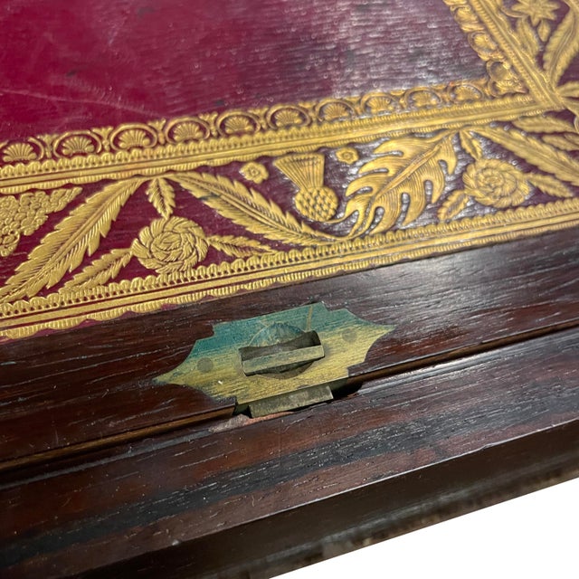 Early to Mid-1800s English Rosewood “Slope Box” Aka Campaign Desk For Sale - Image 17 of 17
