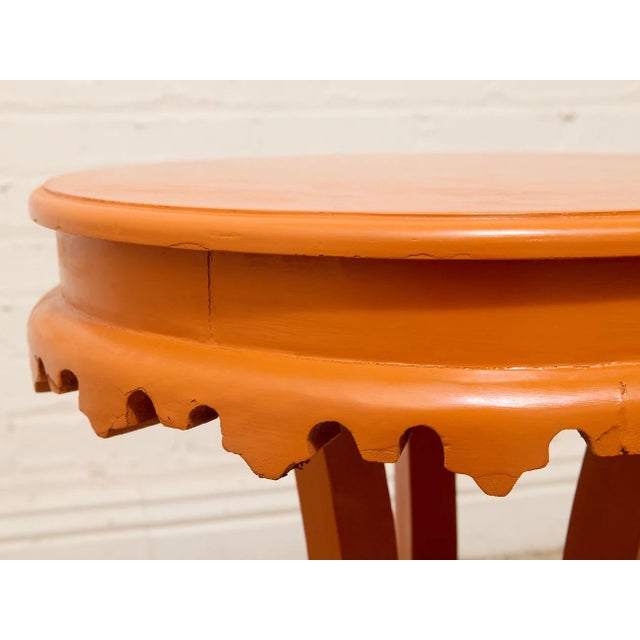 Vintage 1970s Scalloped Round Side Table in Peach For Sale - Image 4 of 7