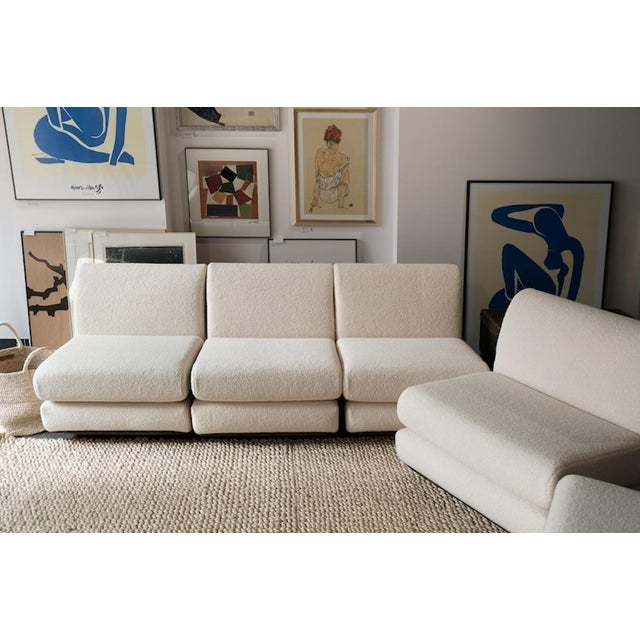 Mid-Century Modern Bentwood Lounge Chair with White Bouclé Fabric, Italy, 1970s For Sale - Image 3 of 4