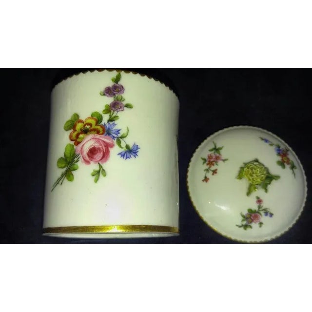 White 18th Century French Porcelain Jar with Cover For Sale - Image 8 of 11