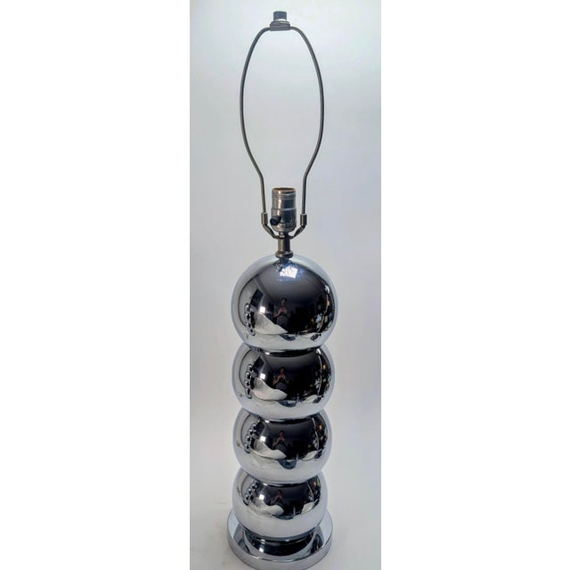 This vintage 1970s mid-century modern stacked chrome ball table lamp, heavily attributed to iconic designer George Kovacs,...