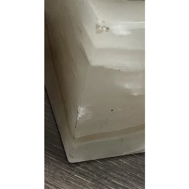Early 20th Century Antique Victorian - Art Deco Era Alabaster Rotating Stone Pedestal Fern Stand For Sale - Image 5 of 16