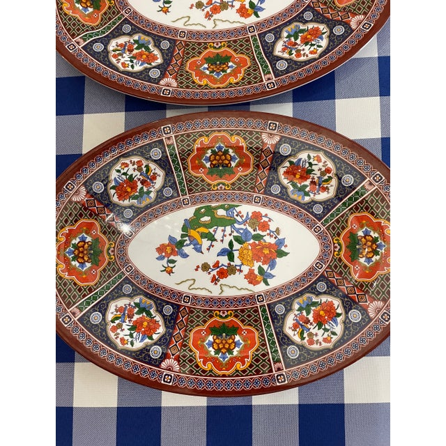 Melamine! It looks like China until you pick it up…. And it doesn’t break! This pair of Tai-Hong brand feature a...