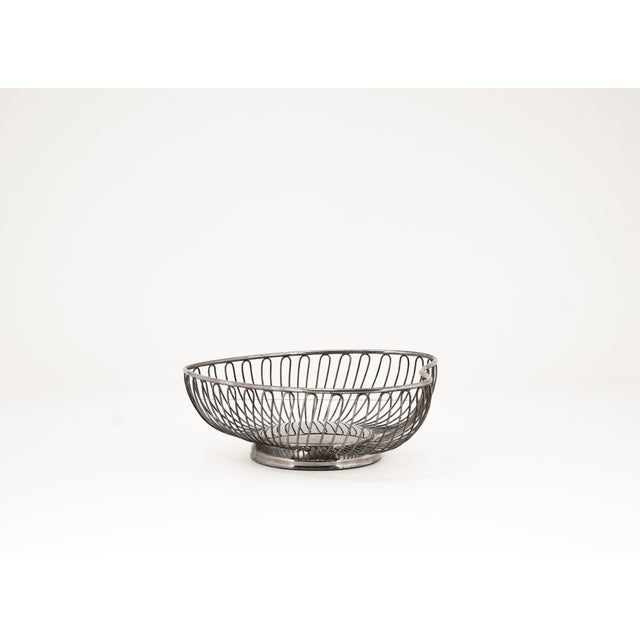 Mid-Century Heart Shaped Wire Fruit Basket, 1950s For Sale - Image 4 of 9